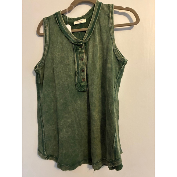 0122 NWOT Zenana stone washed dark green tank top. Grunge Size Medium - Picture 3 of 10